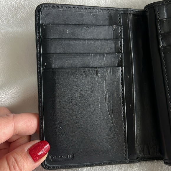 COPY - Vintage Coach Black Wallet with Silver Buckle - Picture 15 of 16